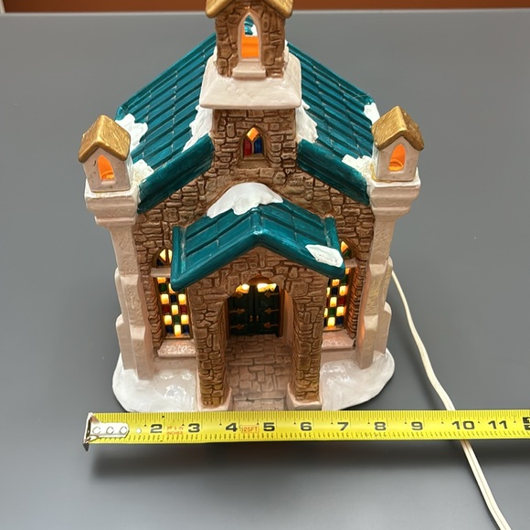 1993 CHRISTMAS VALLEY Collectible Series Porcelain Church Building w/light-VNTG - Picture 6 of 9